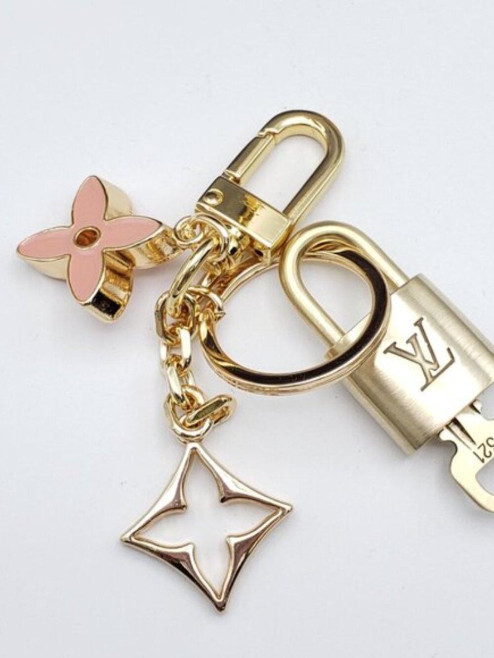 LV Gold Padlock 🔑 Authentic Louis Vuitton Charm + Unbranded Flower Keychain - Picture 6 of 11